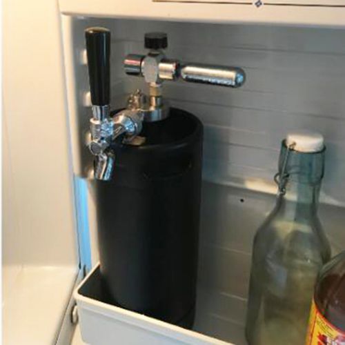 Tireuse à bière en forme de bouchon